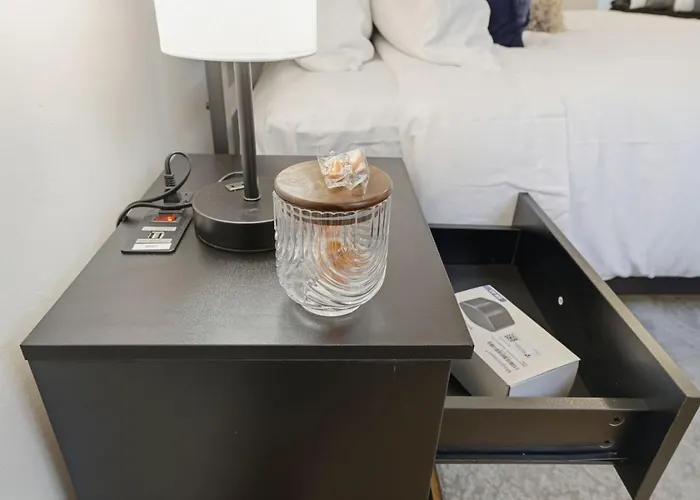 Modern 3br Townhome In Mt. Lebanon | Garage + Easy Access Holiday home *